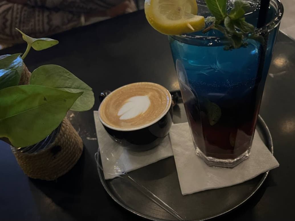 77 Cafe 4