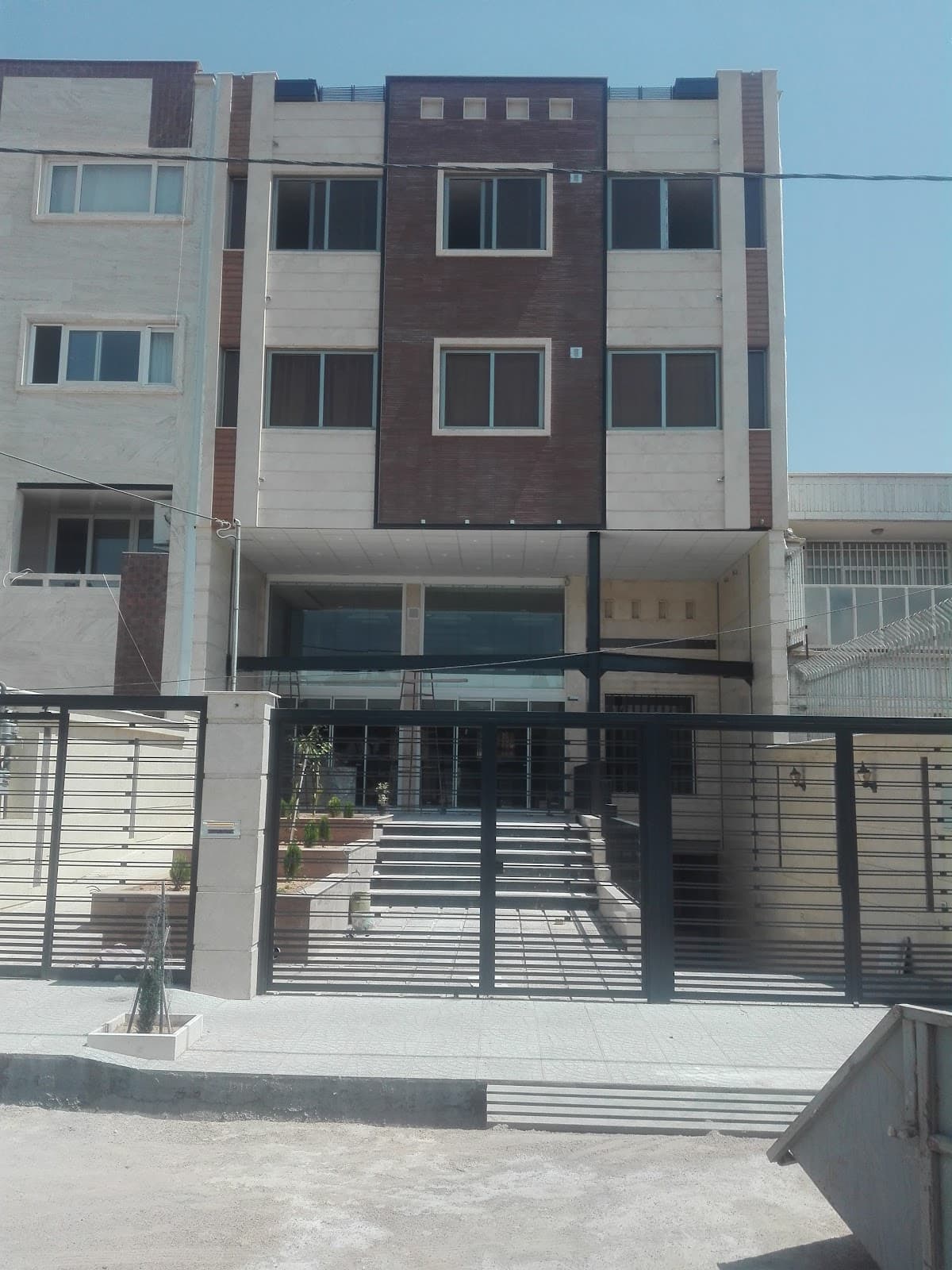 سالن تخصصی زیبایی رنگینا 2