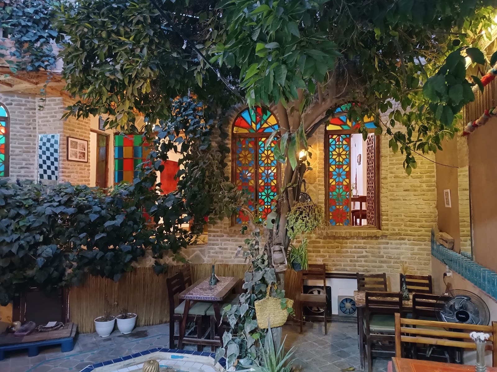 Hoobareh restaurant 2 traditional 3