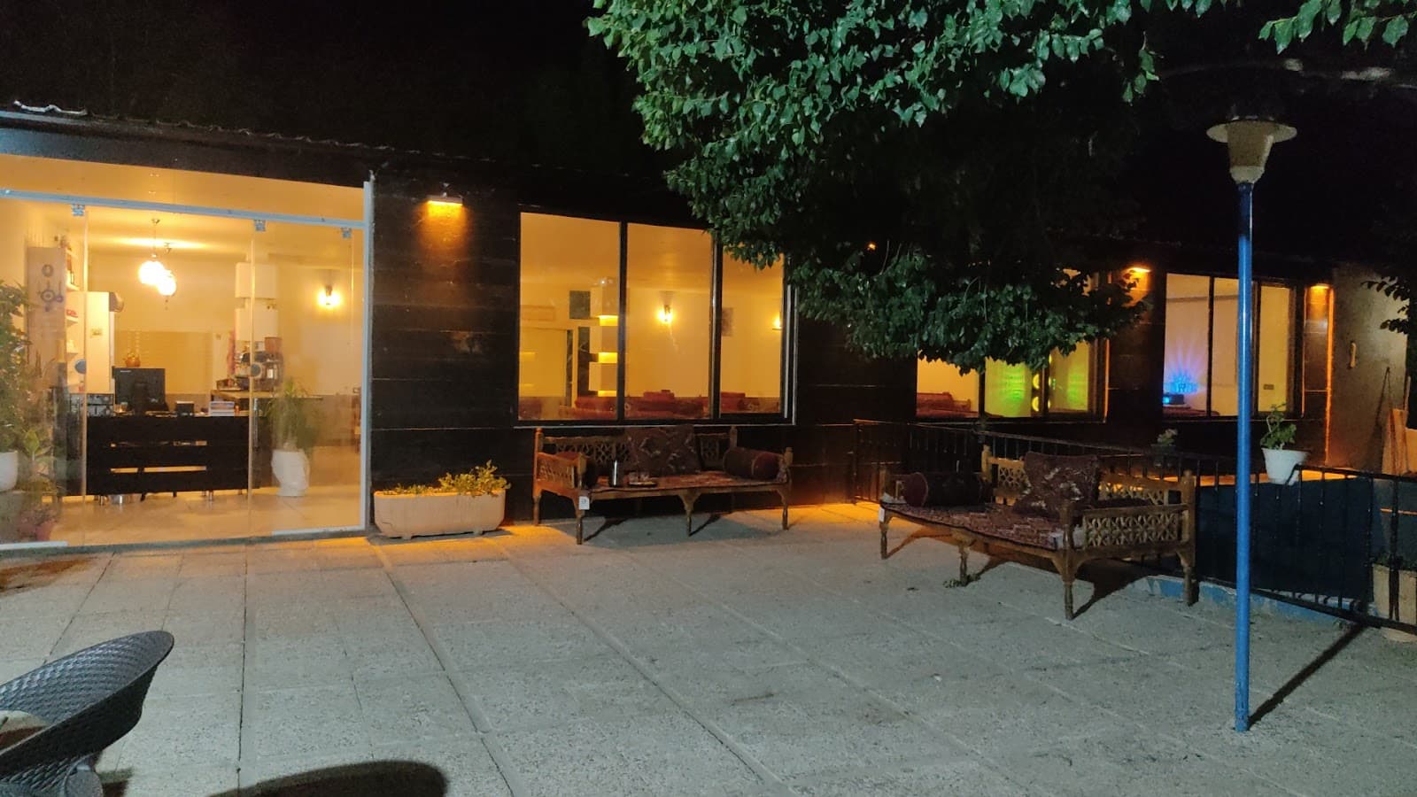 Farin Cafe Restaurant 2