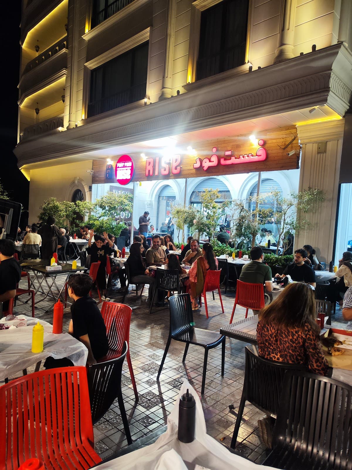 Rise Fastfood 5