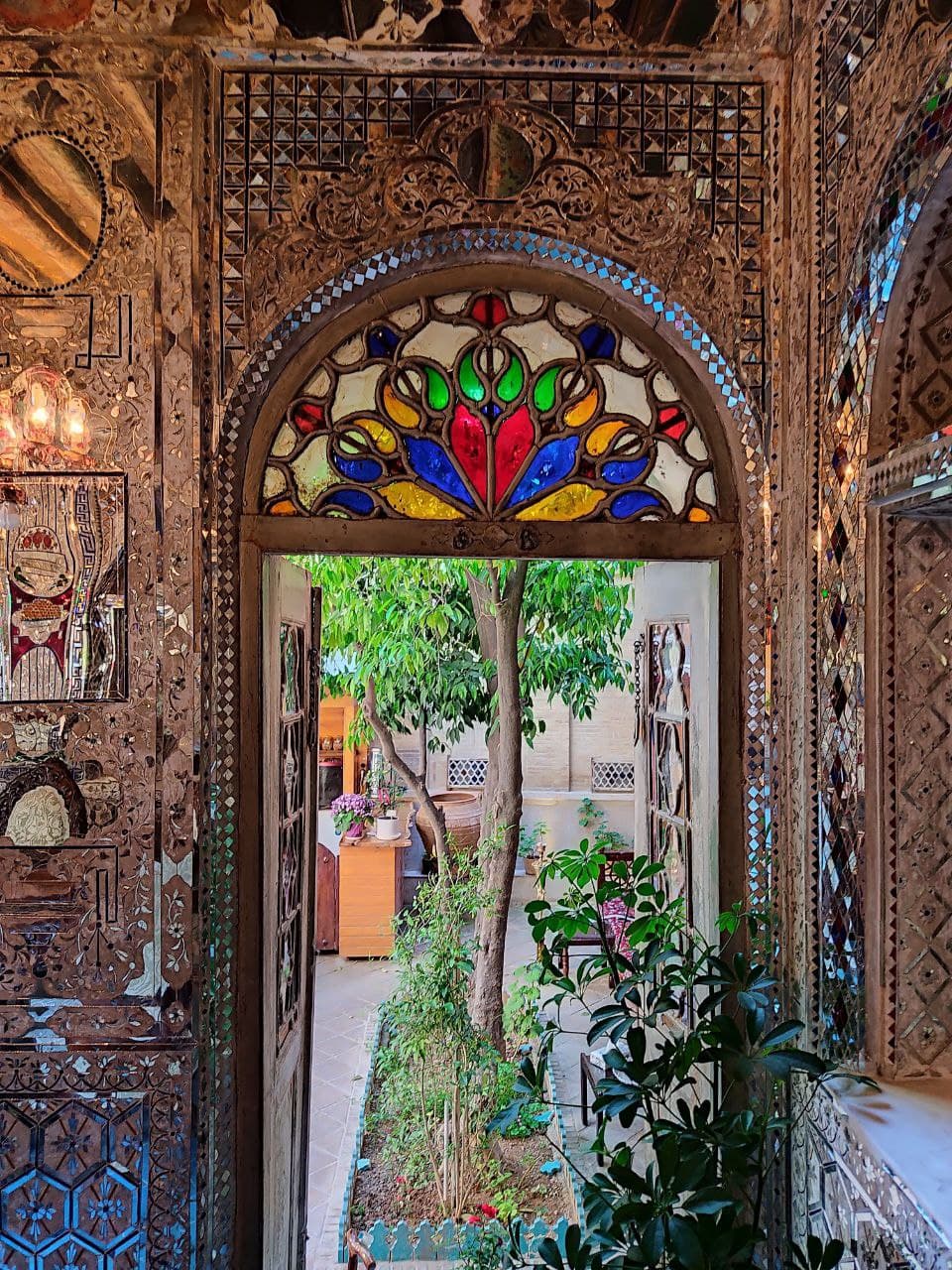Foroughi House Cafe Restaurant 5