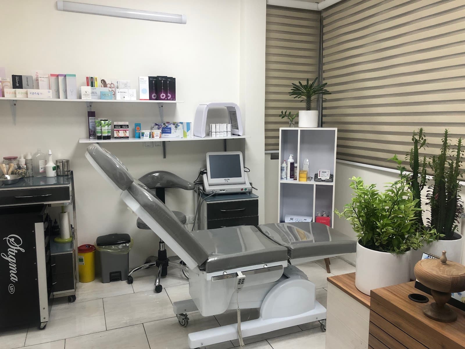 Yashm clinic 4