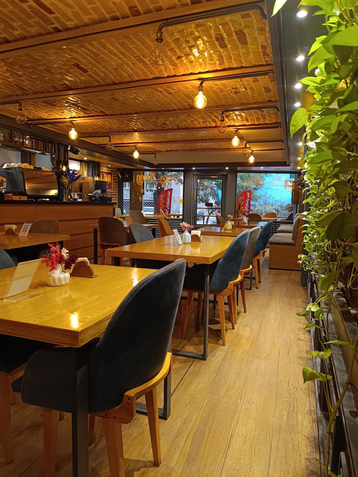 Abangan cafe&restaurant 4