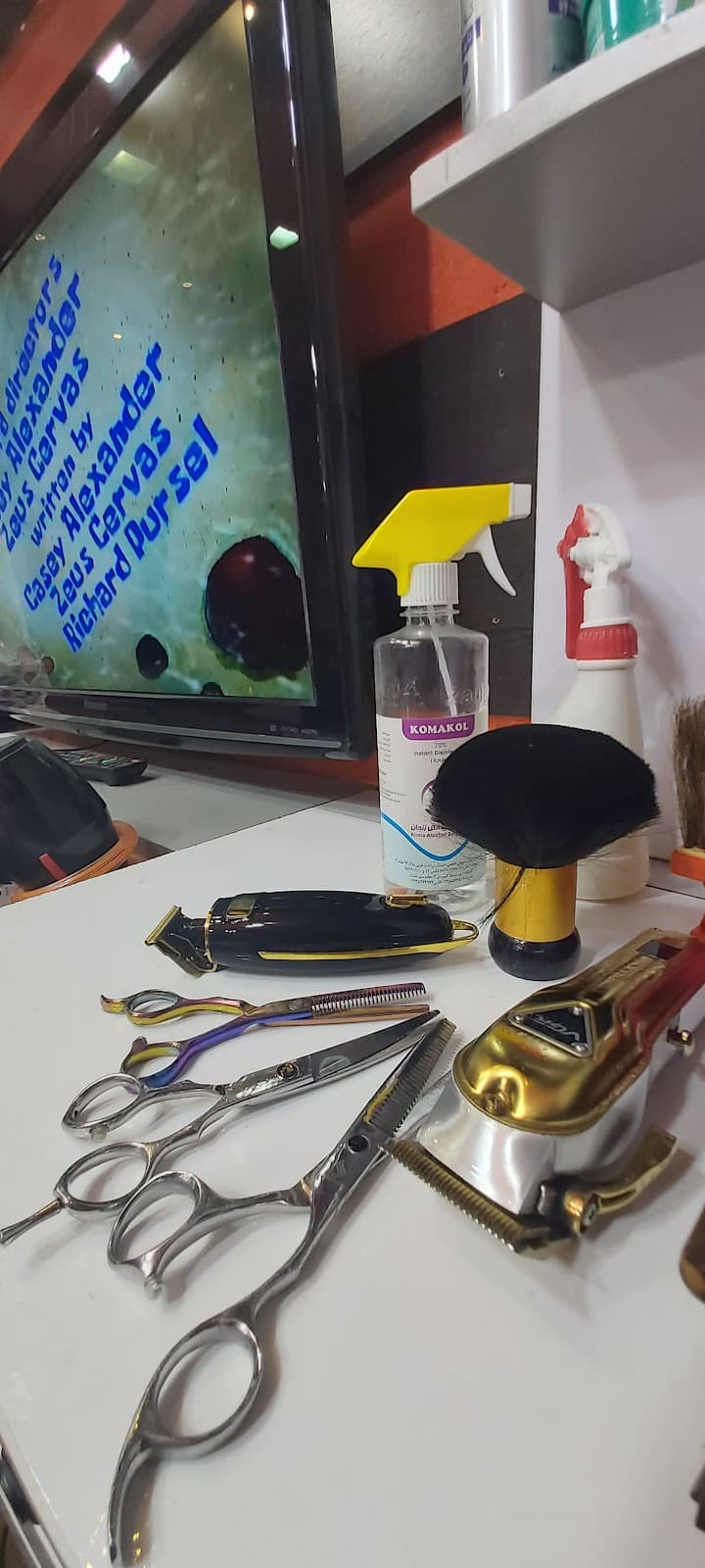آرایشگاه تخصصی کودک بادکنک