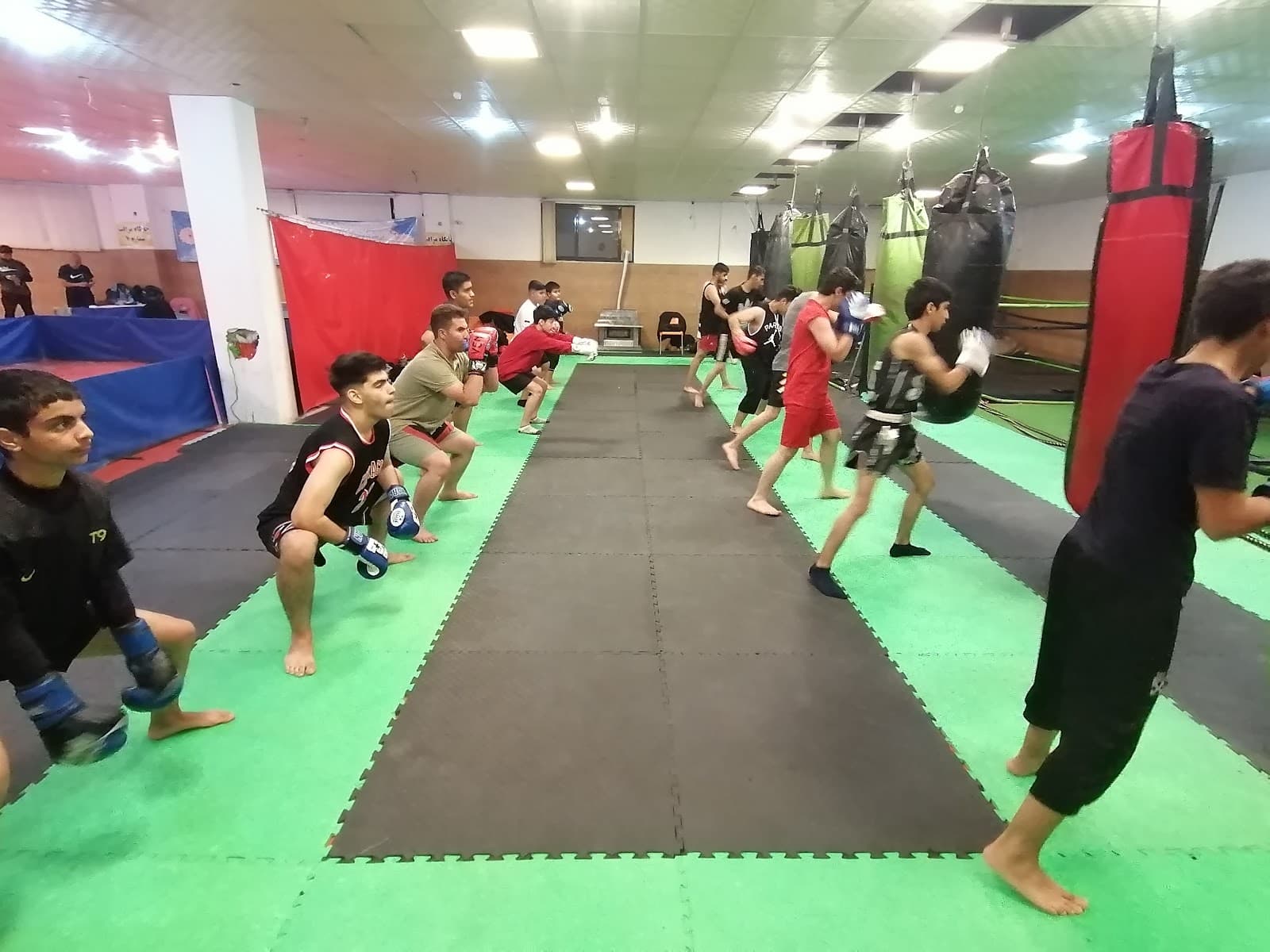 باشگاه بوکس و کیک بوکسینگ 3