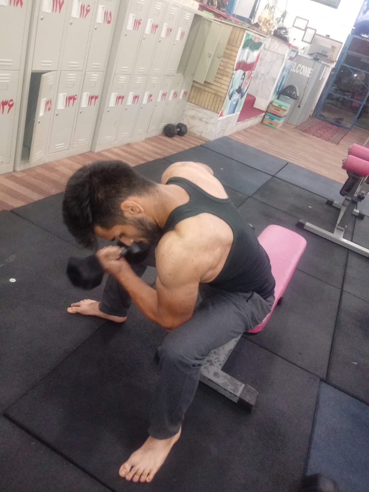 باشگاه ورزشی نسیم 4