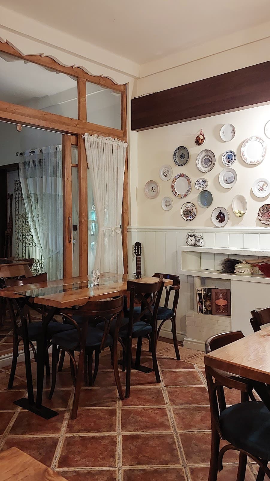Cafe Atigh 3