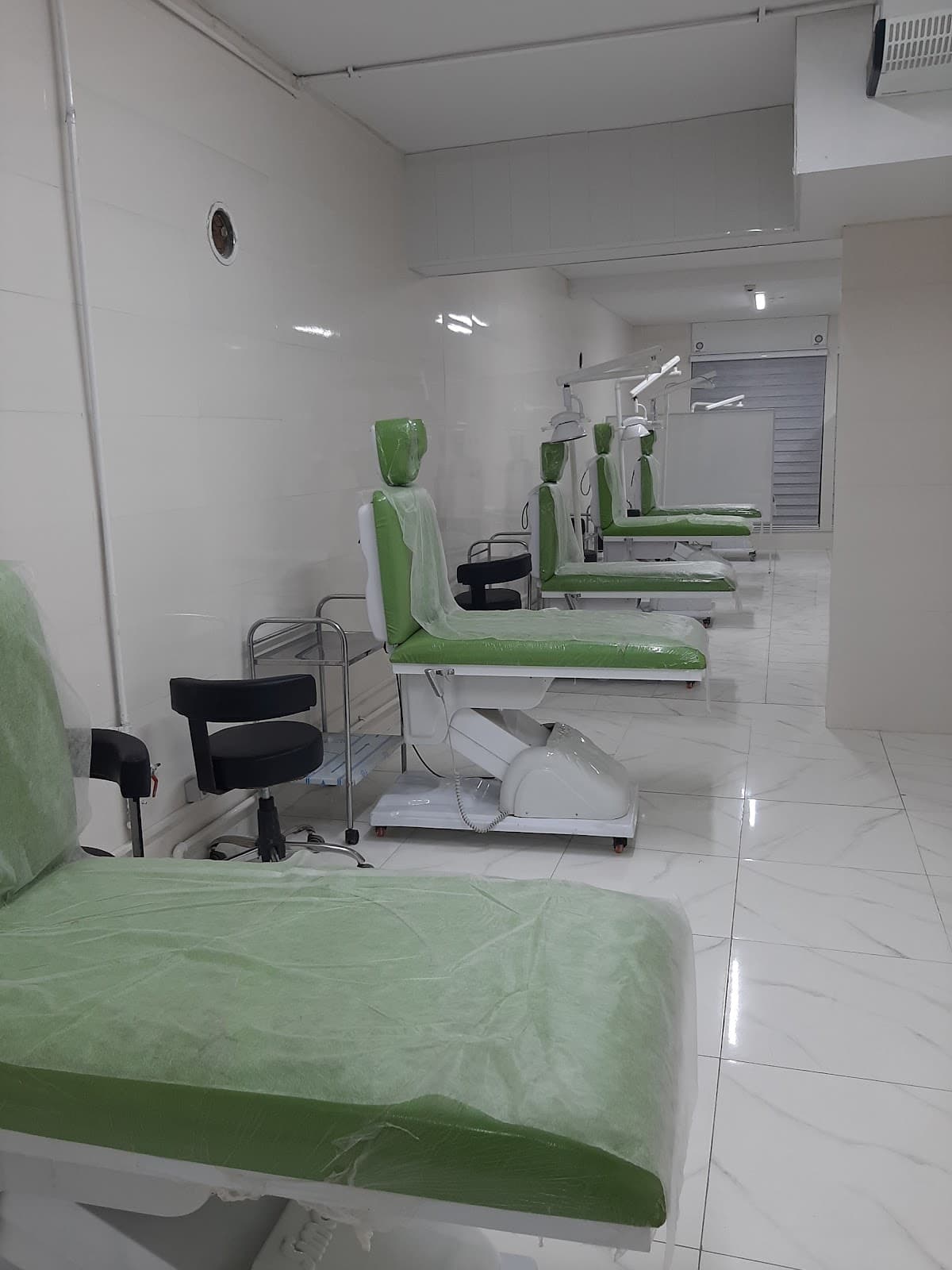 کلینیک تخصصی پوست و مو الوند