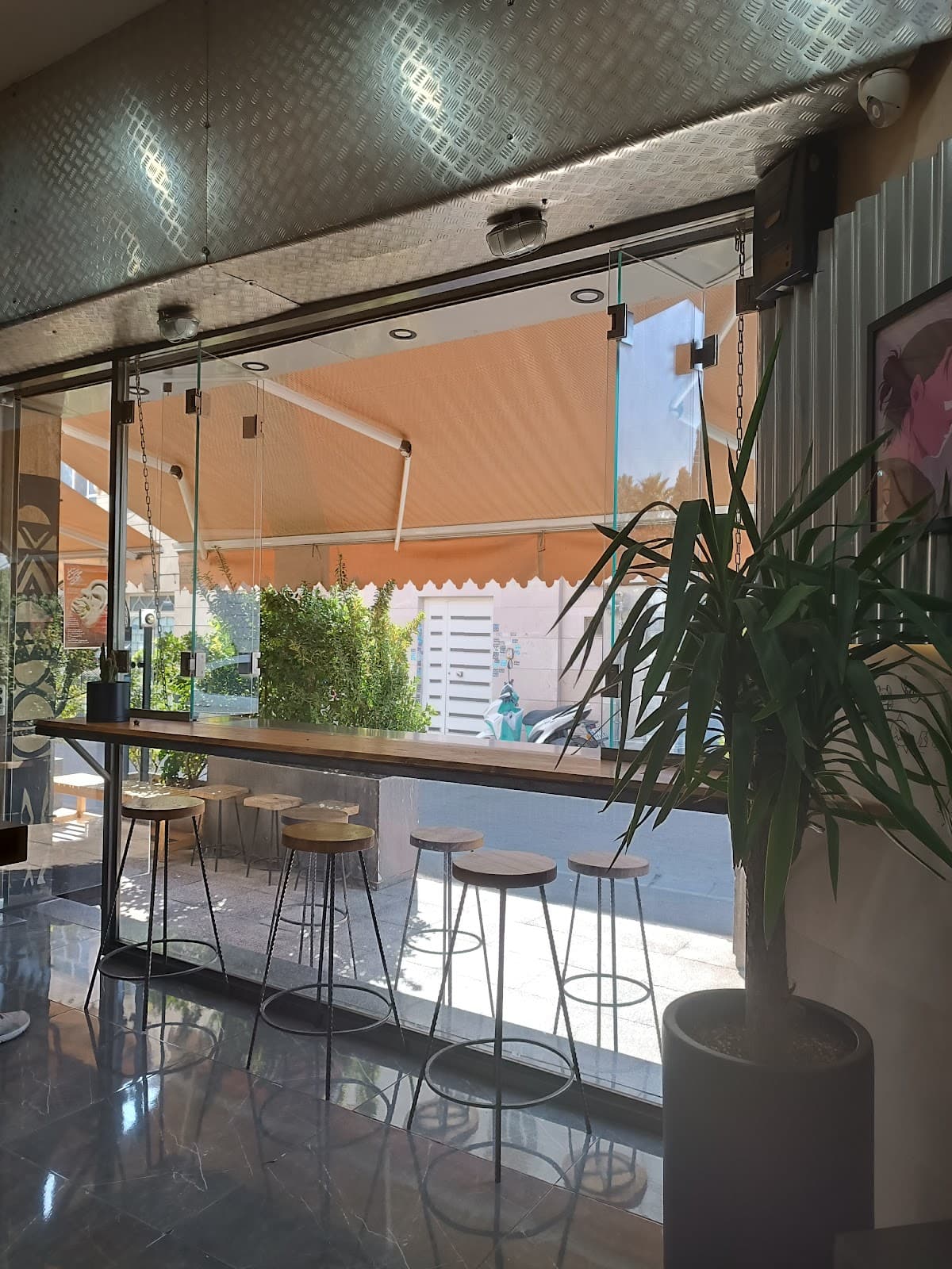 Near Cafe | کافه نیر 5