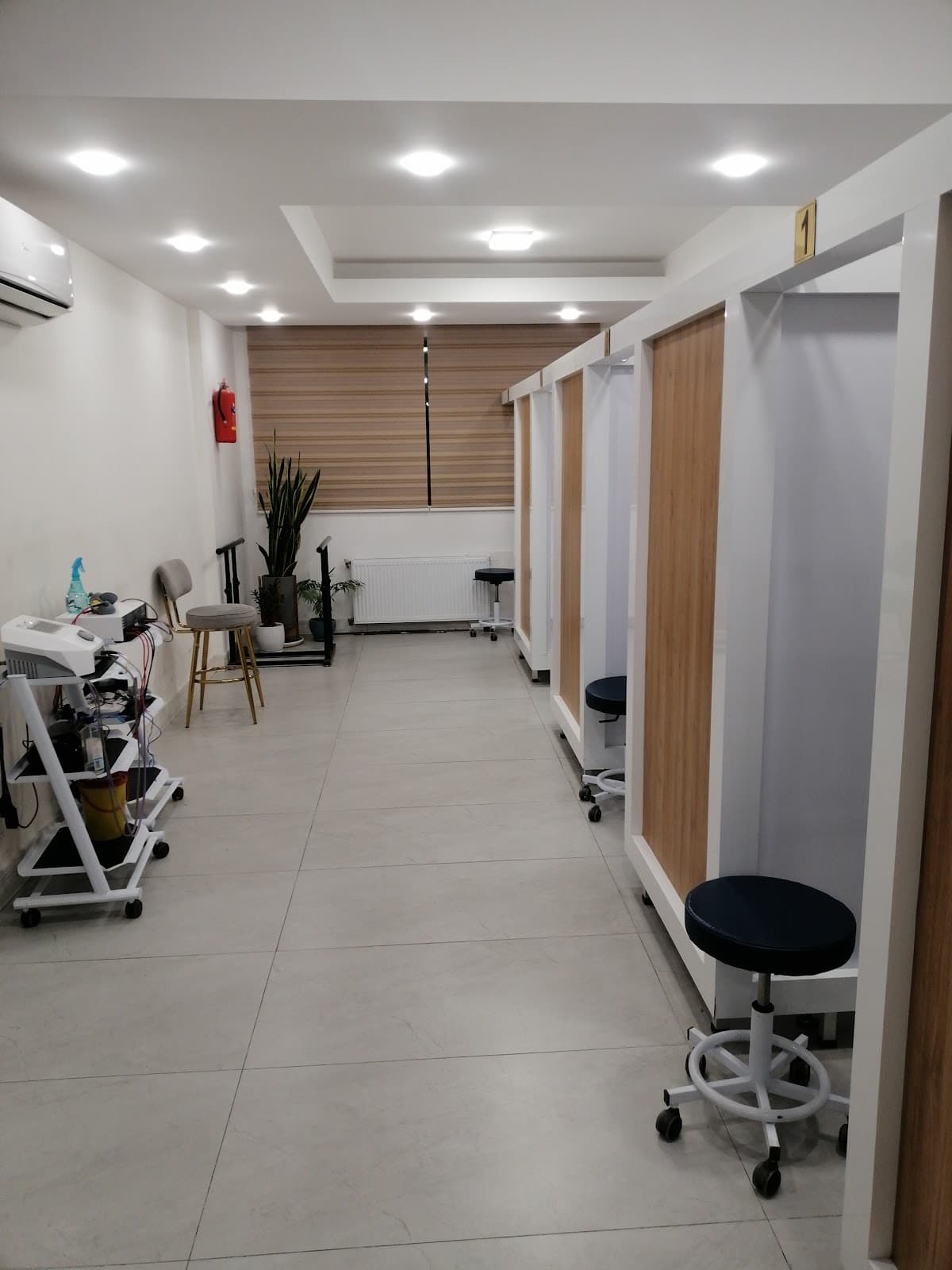 (کلینیک فیزیوتراپی پالادیوم دکتر تاجیک) Palladium physiotherapy clinic dr tajik 3