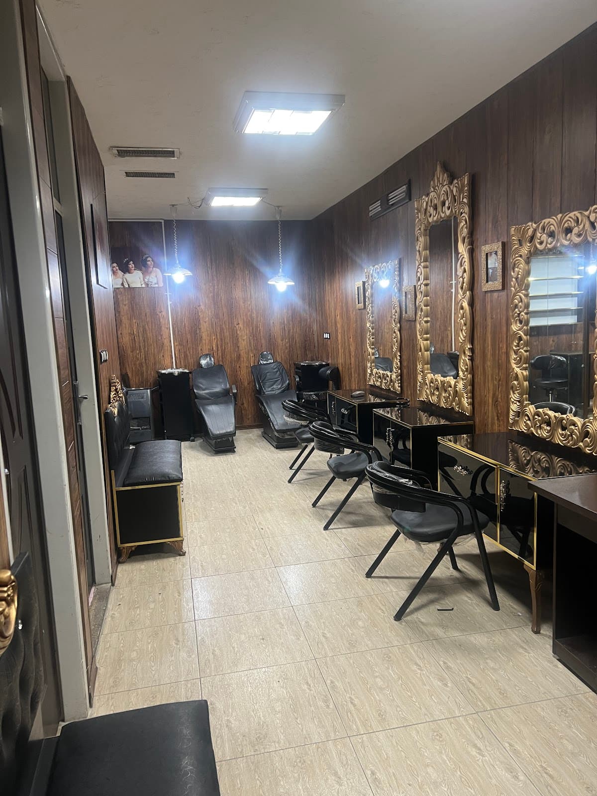Academy razakkiani