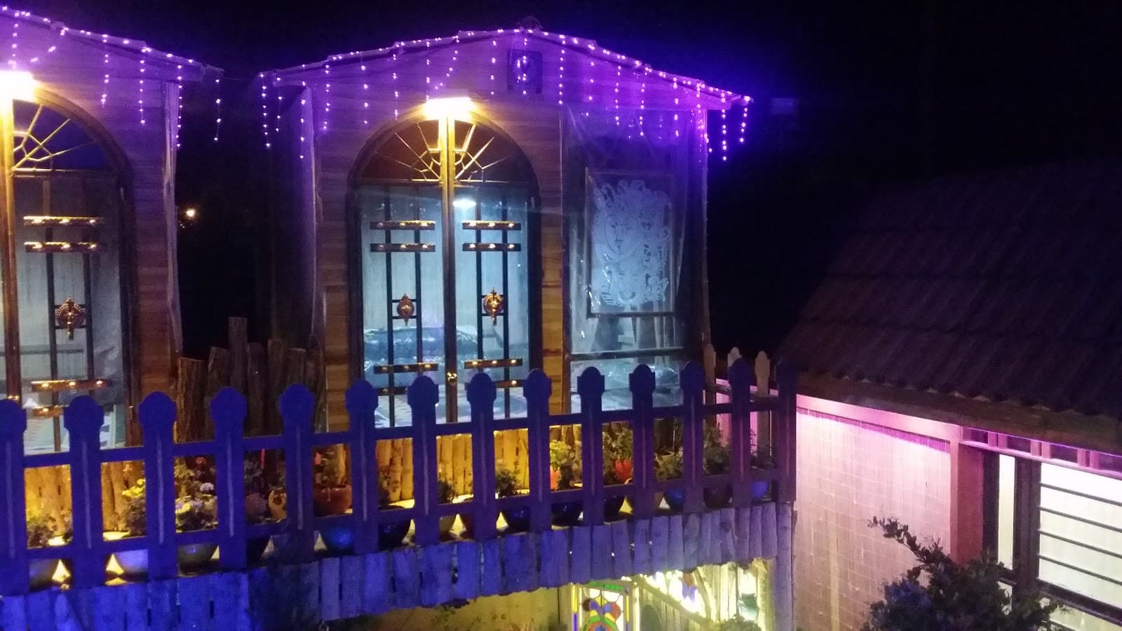 Ghoghnous grand restaurant 4