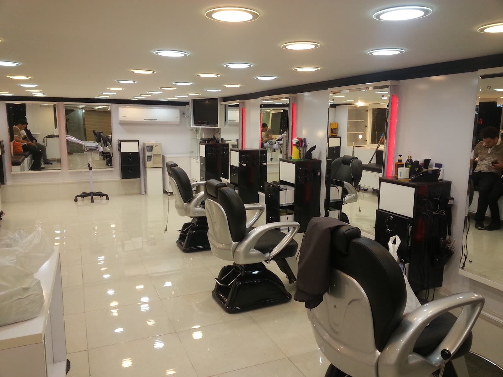 aalijenab barber(bookseat) 3