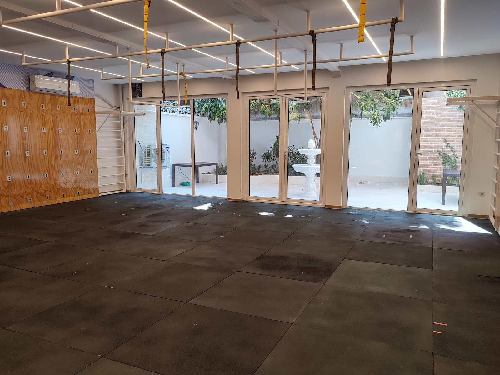Mosalas clisthenics, yoga and fitness gym 4