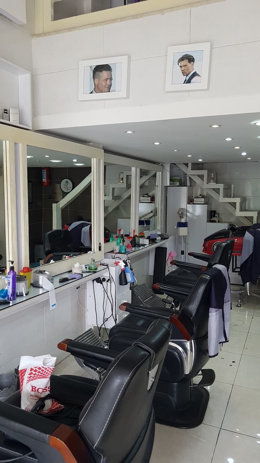 آرایشگاه مردانه سرشناس