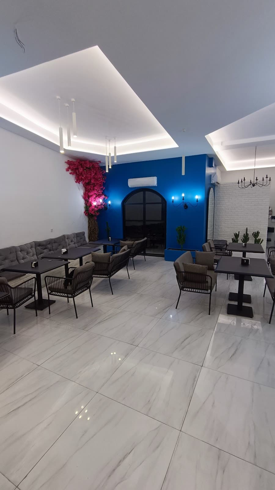 Cafe Santo 2