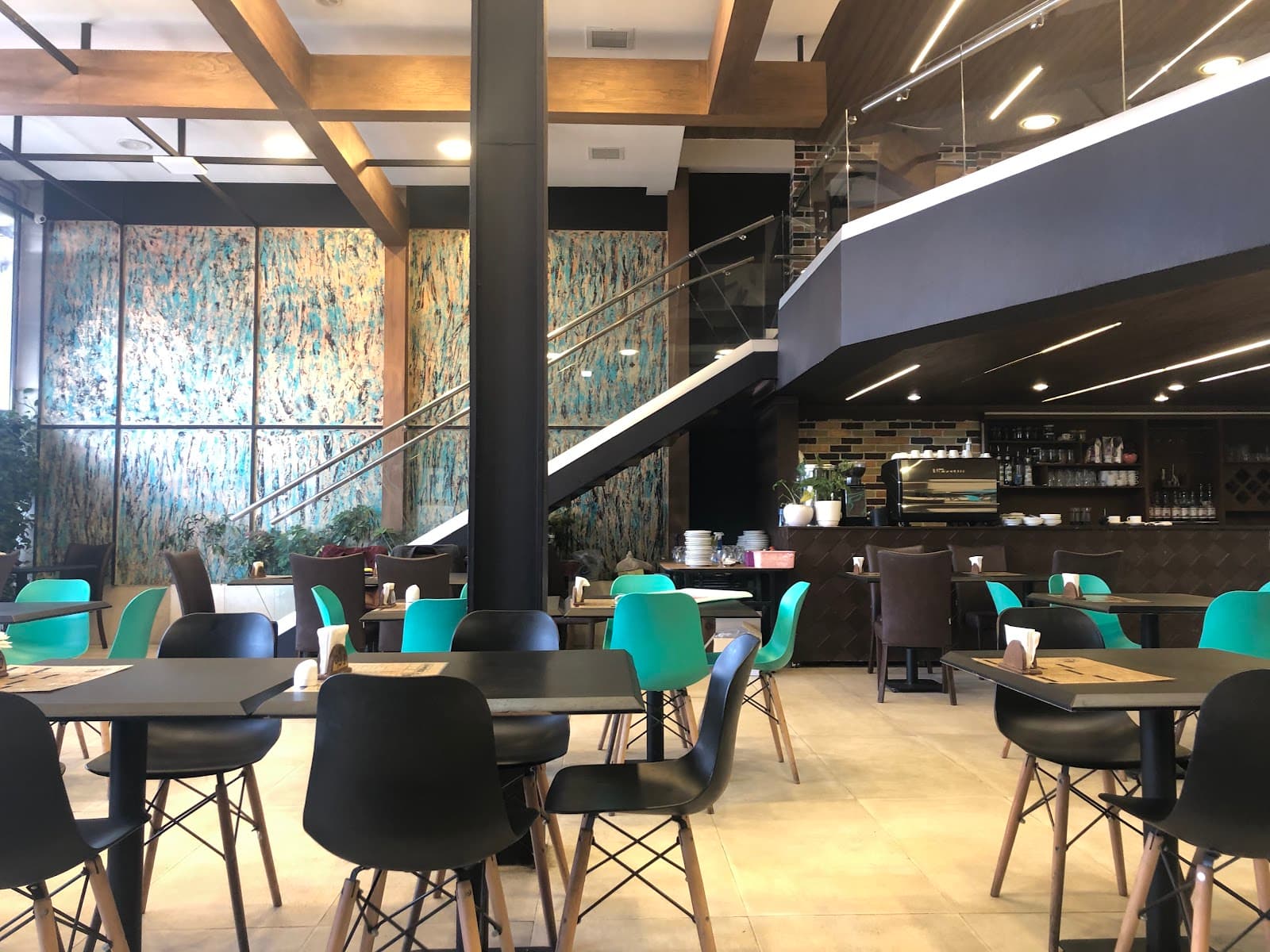 Zhoo Cafe and Restaurant 4