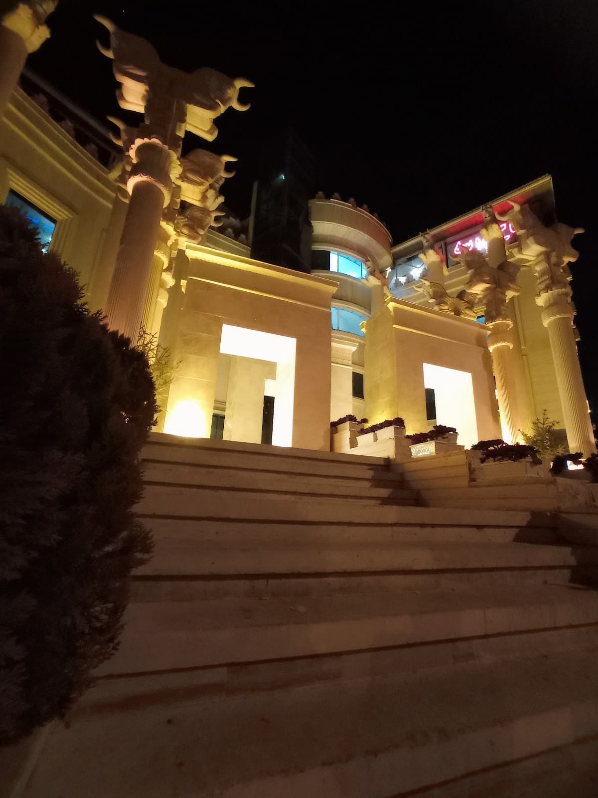مجموعه کاخ پارسه شیراز 4