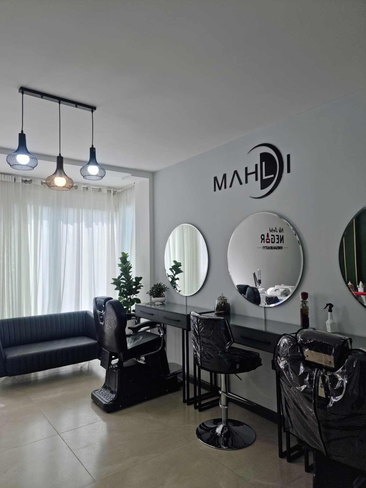 Mahli beauty salon