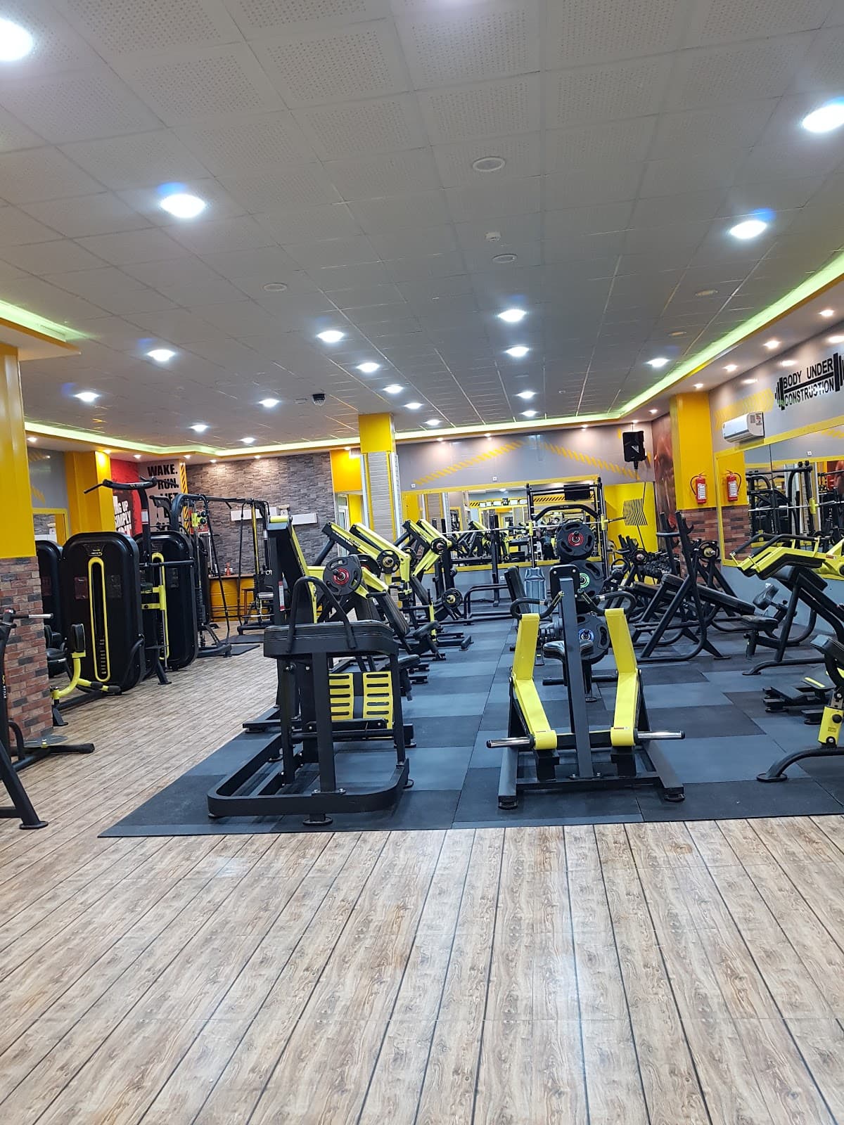 باشگاه بدنسازی عصربدن 2