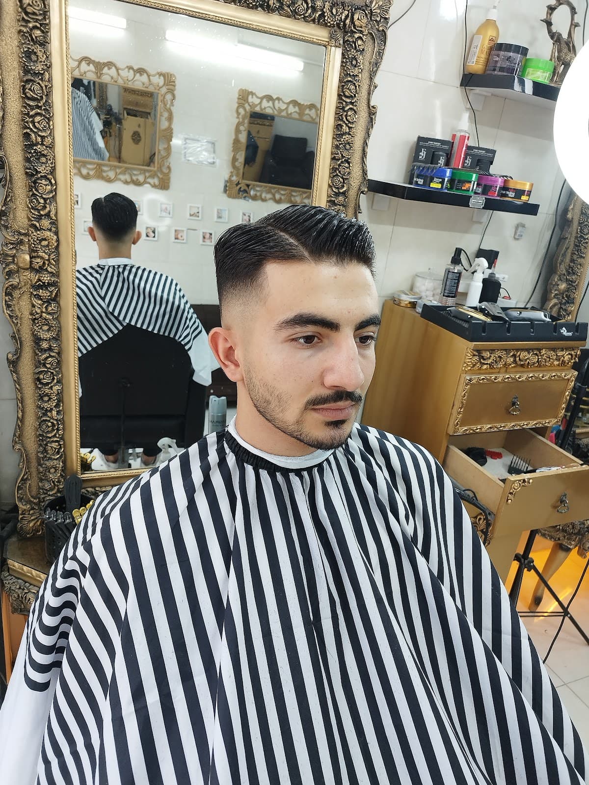 آرایشگاه لاکچری 2