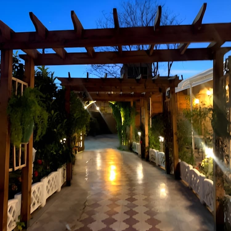 Berke Cafe Garden 3