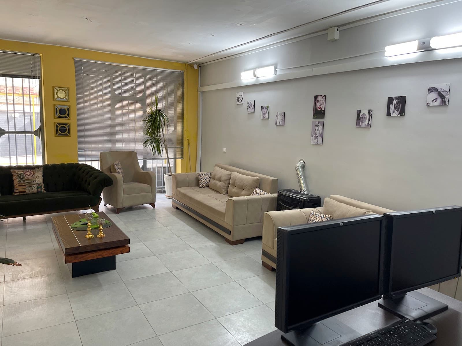 Sarvenaz Aesthetic & Laser Center - مرکز لیزر و زیبایی سروناز 5