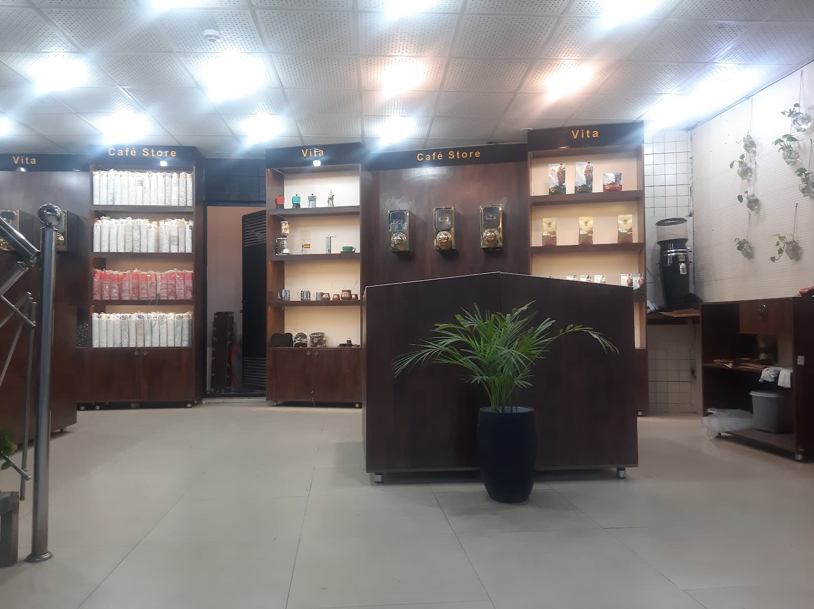 COFFEE VITA (کافه ویتا)