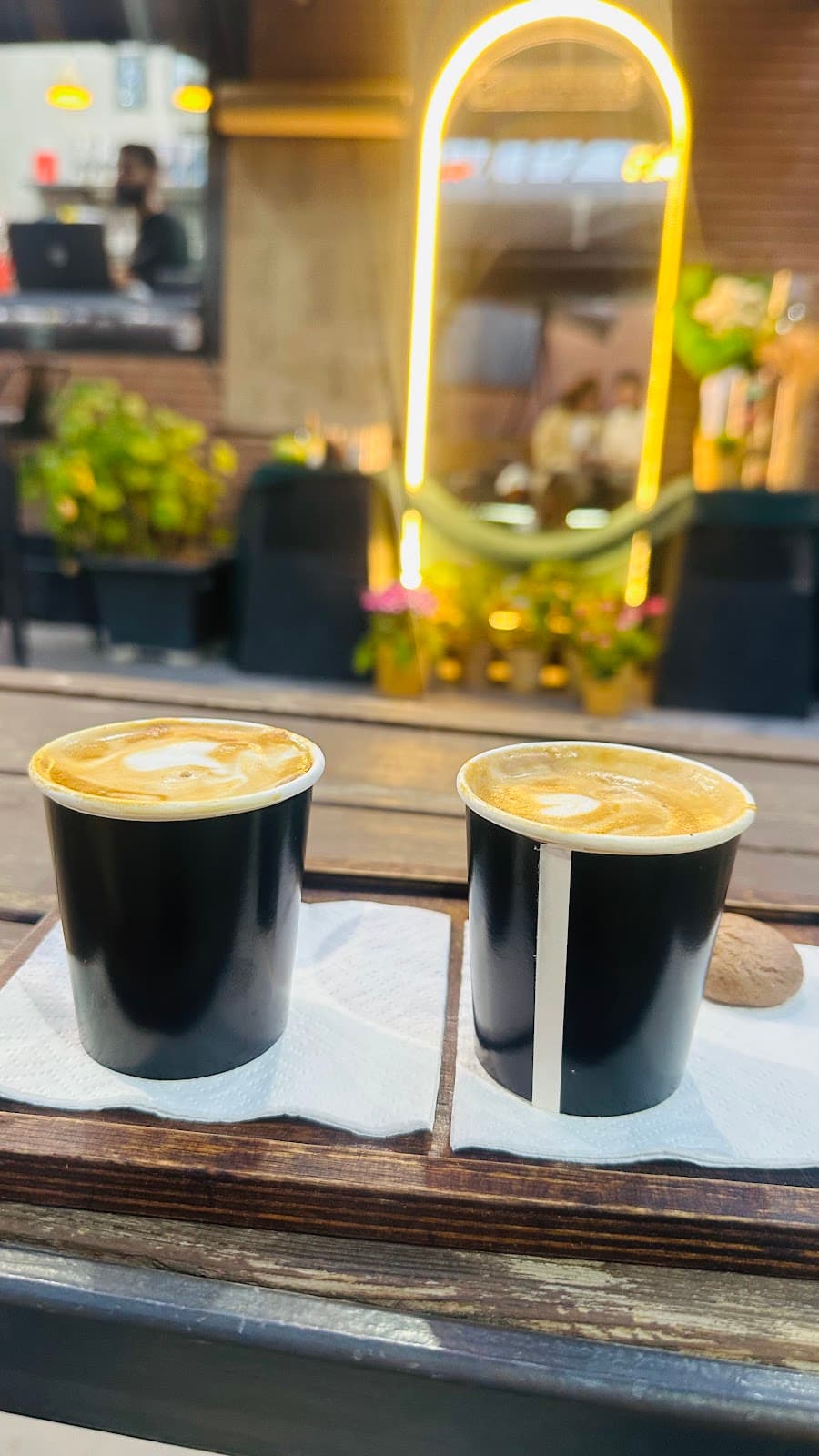 Carbon cafe، کافه کاربن 2