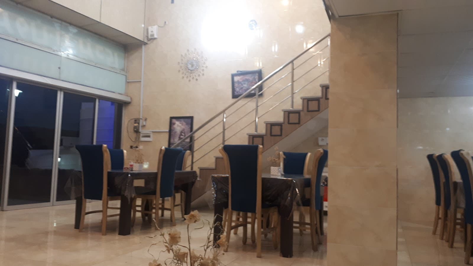 رستوران باغ وسفره خانه سنتی یزدی 3
