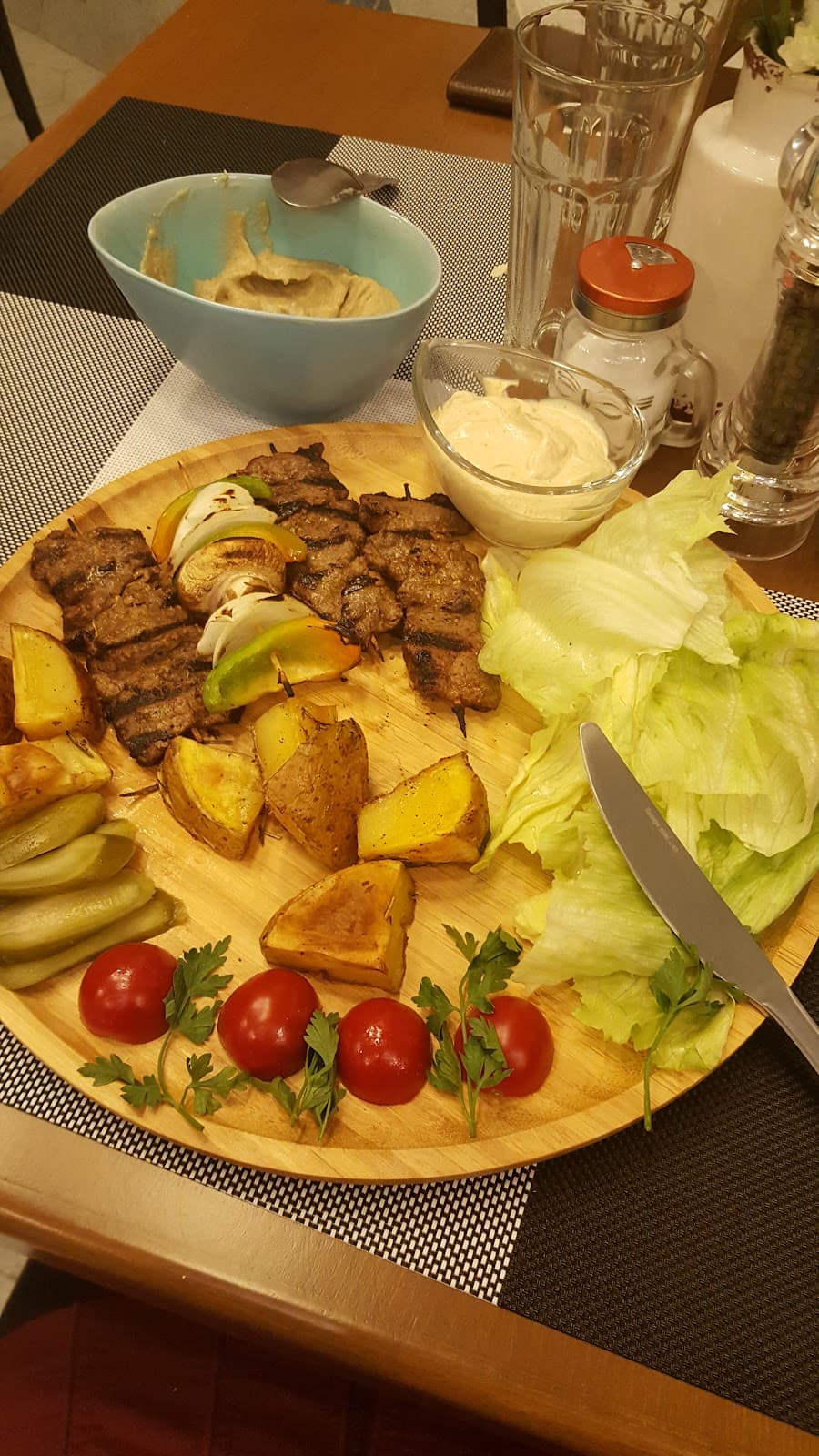 کافه رستوران علی بابا
