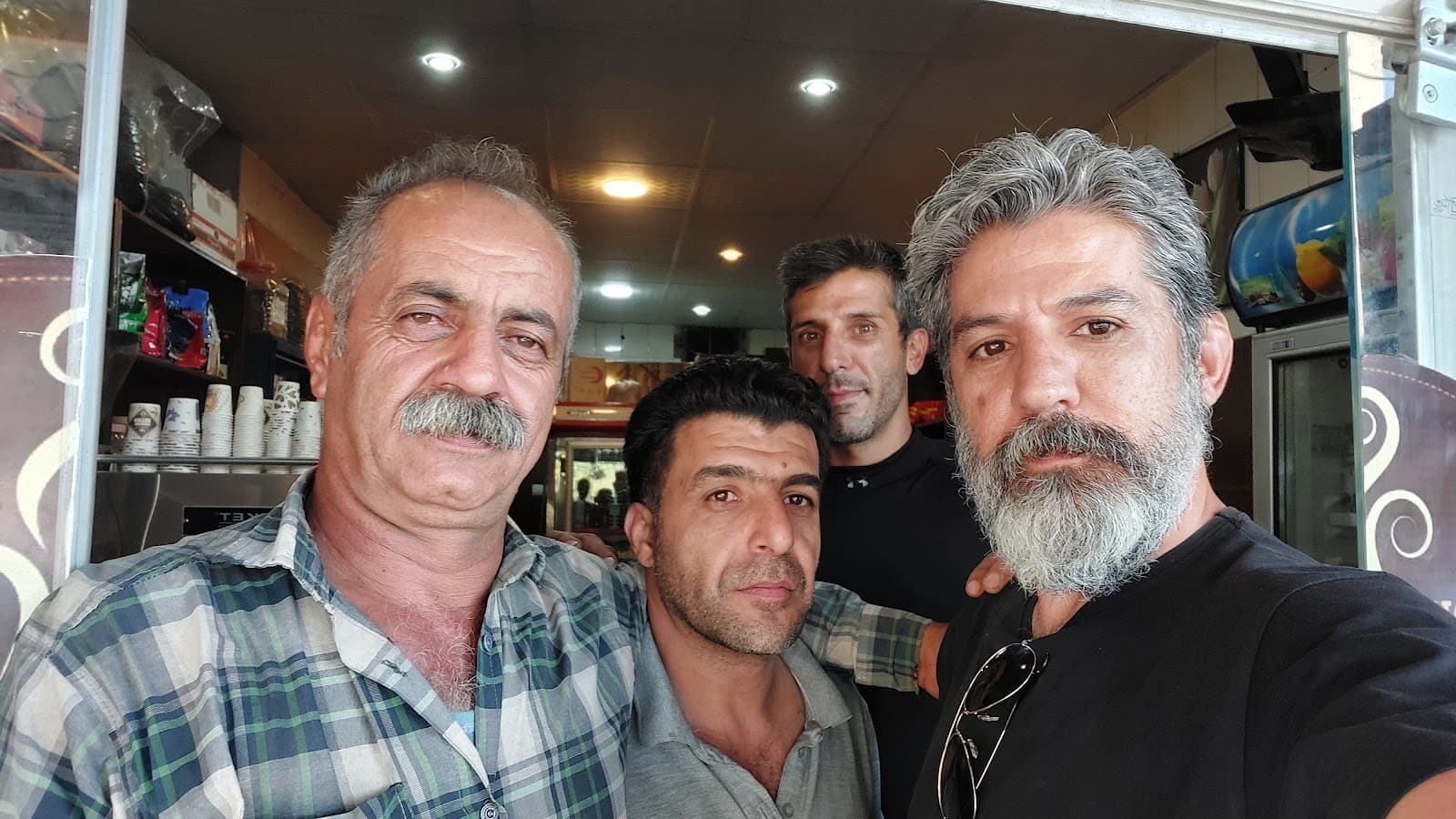 کافه ساحل 4