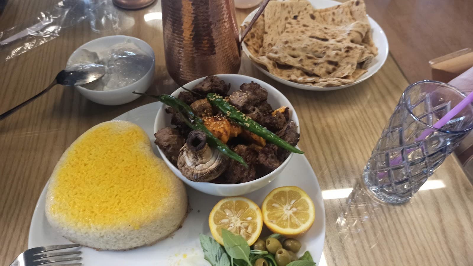رستوران آنا جان 5
