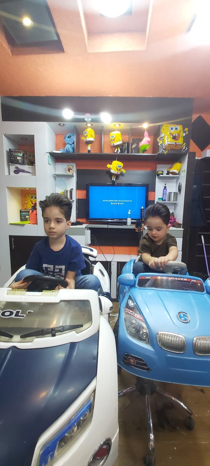 آرایشگاه تخصصی کودک بادکنک 2