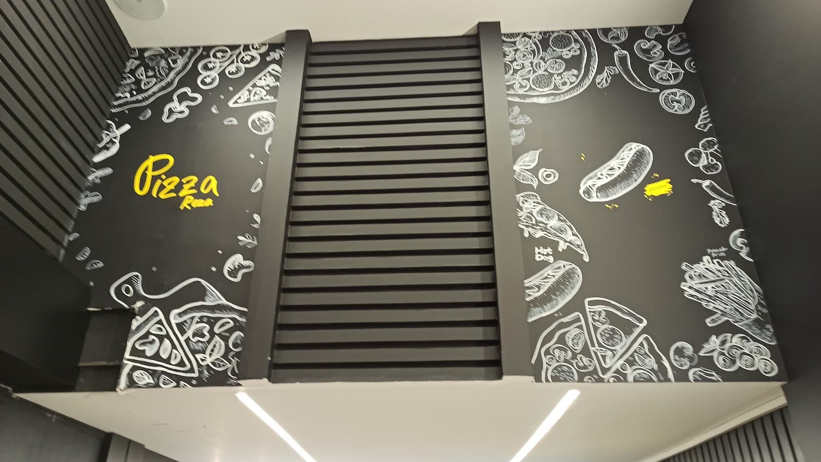 Pizza reza رضا پیتزا 4