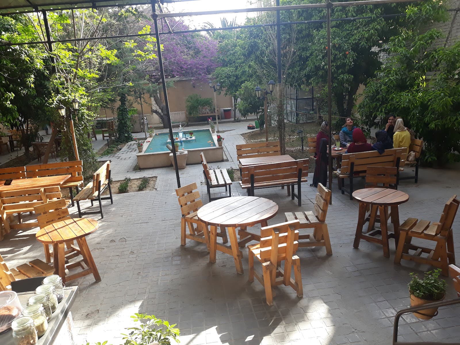 Shahr-e Kaghazi Cafe