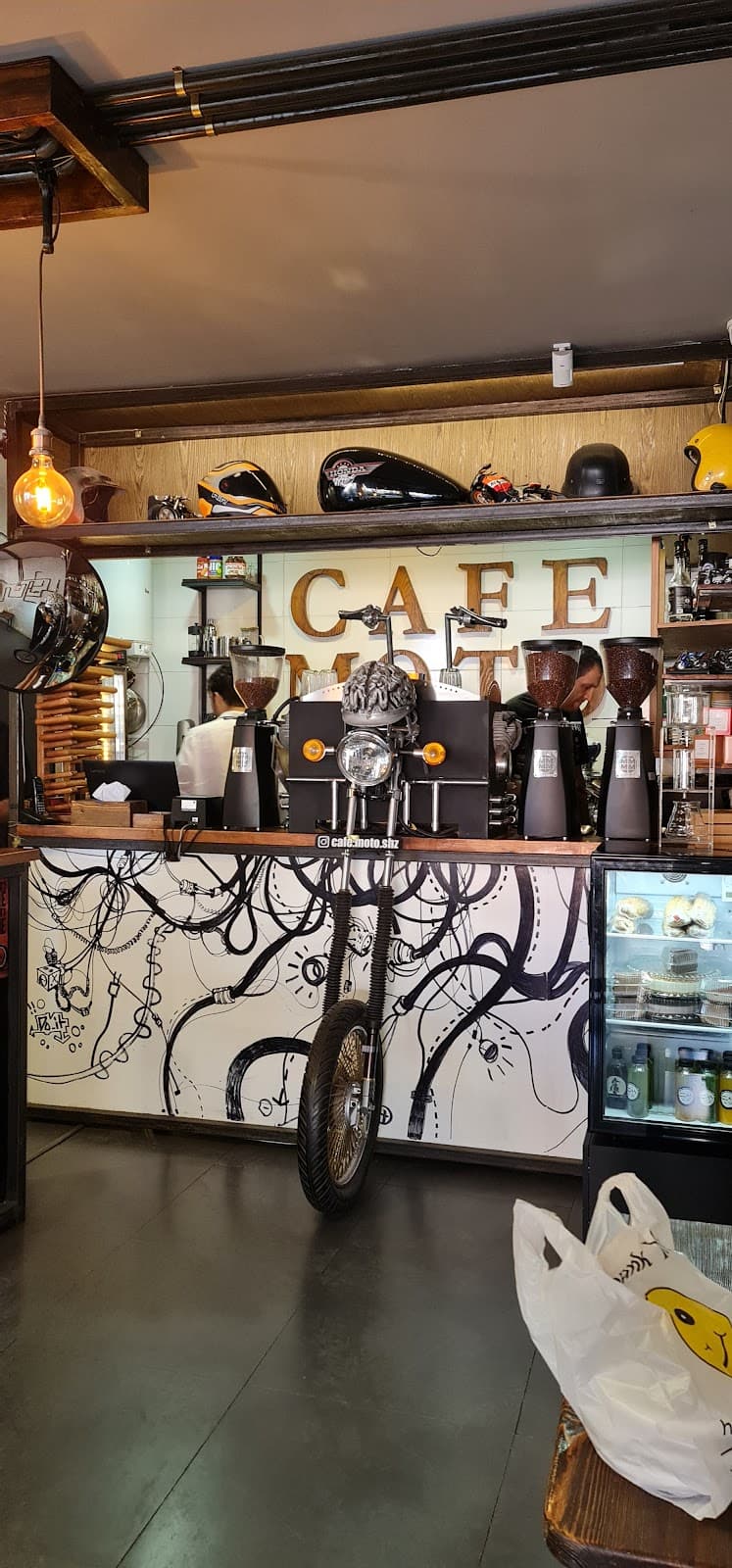 Cafe Moto 3