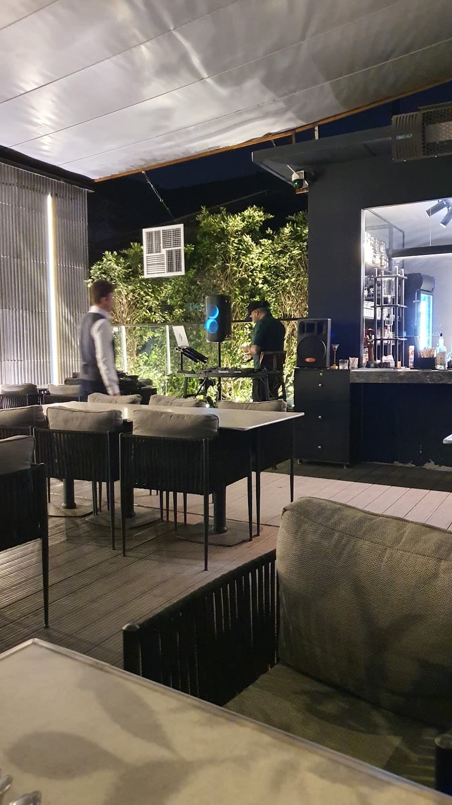 Soofi roof garden (setareh fars mall) 5